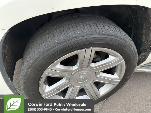Used 2015 Cadillac Escalade Luxury image 9