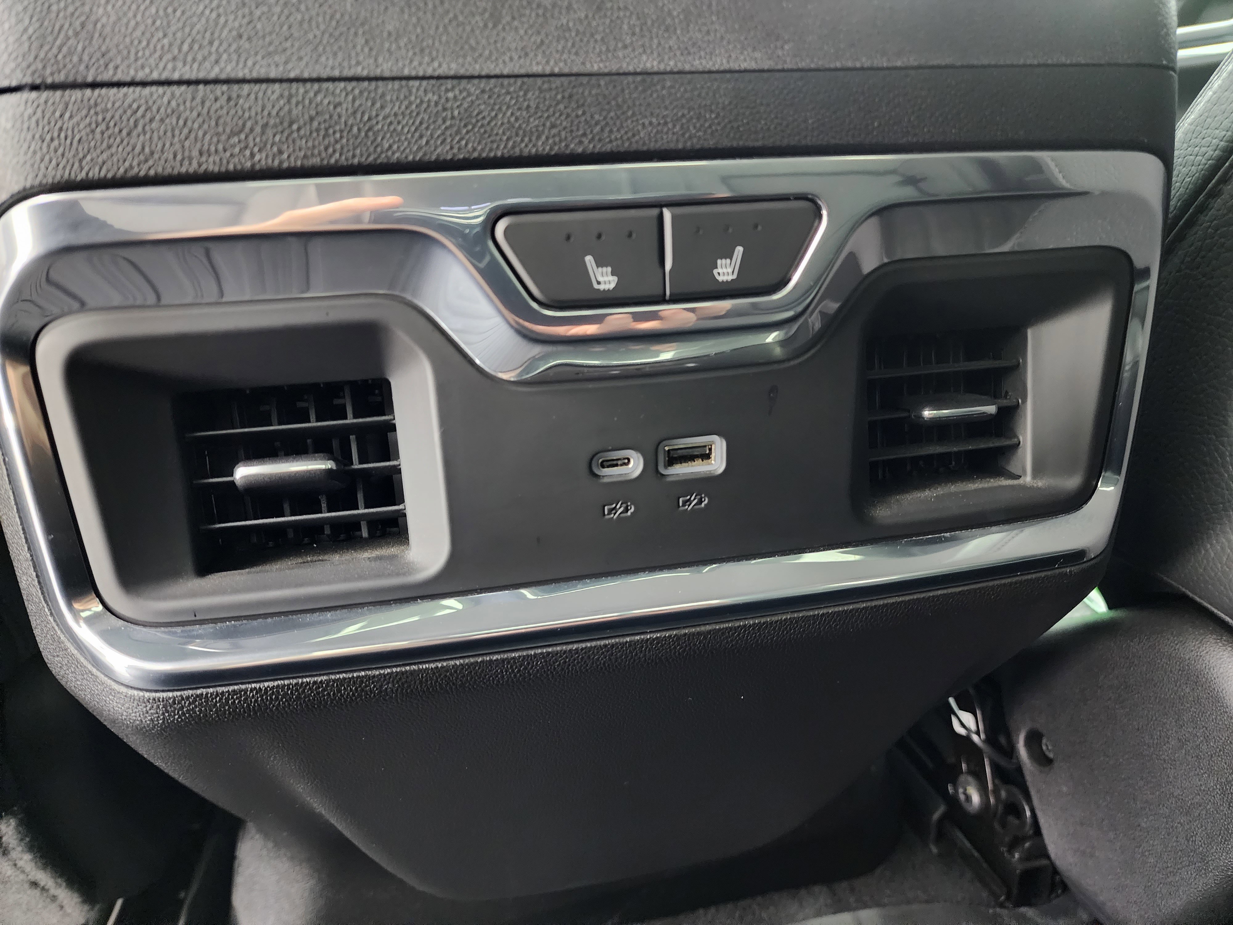 Used 2024 GMC Sierra 2500 Denali w/ Denali Reserve Package image 45