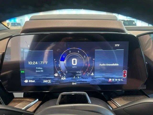 New 2026 Chevrolet Suburban High Country AWD/4WD image 36