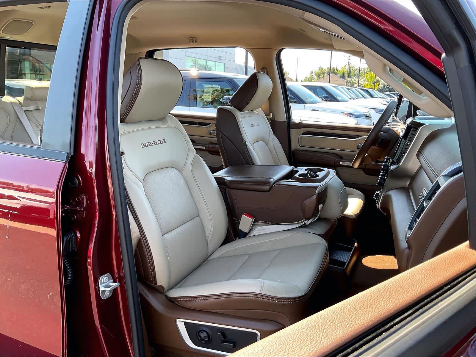 Used 2021 RAM 1500 Laramie AWD/4WD image 9
