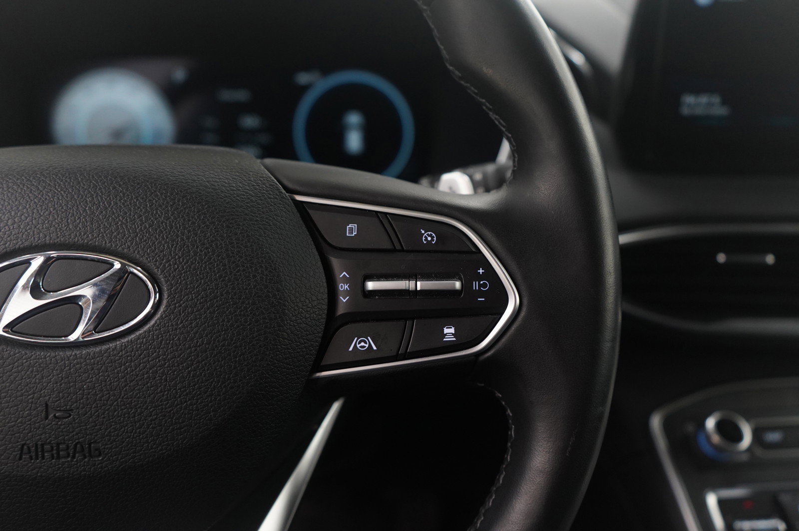 Used 2022 Hyundai Santa Fe SEL w/ Convenience + Premium Package image 18