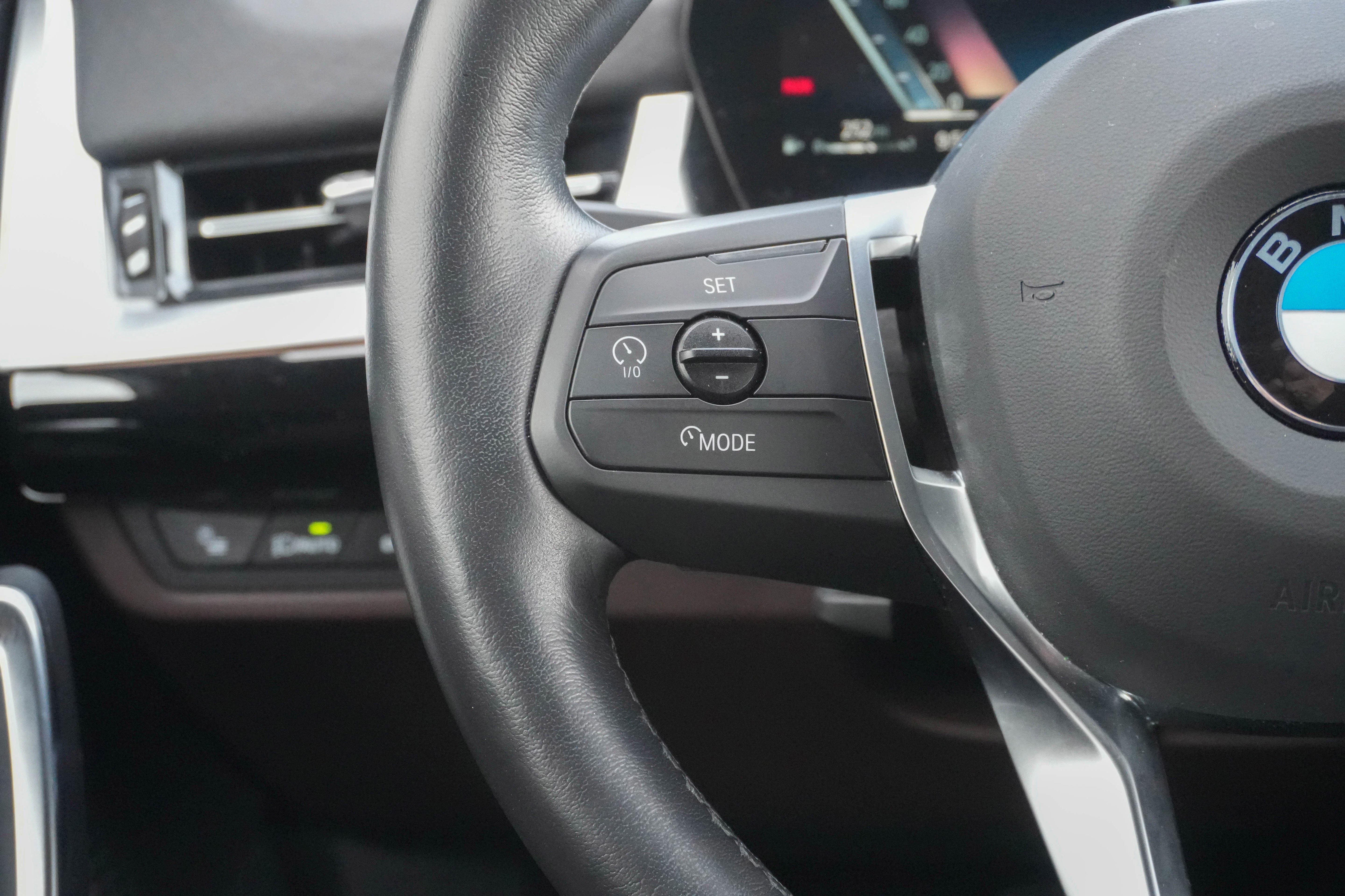 Certified 2025 BMW X2 xDrive28i image 19