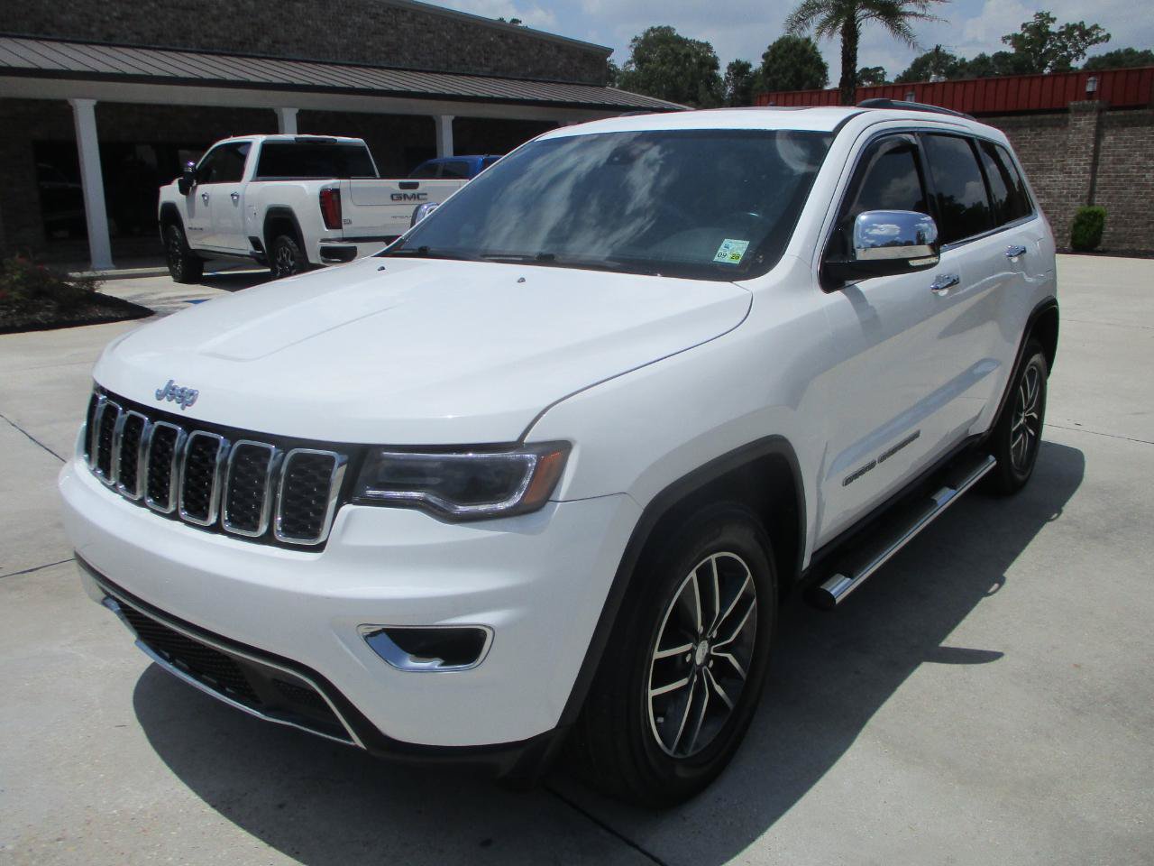 Used 2018 Jeep Grand Cherokee Limited w/ Luxury Group II RWD image 19