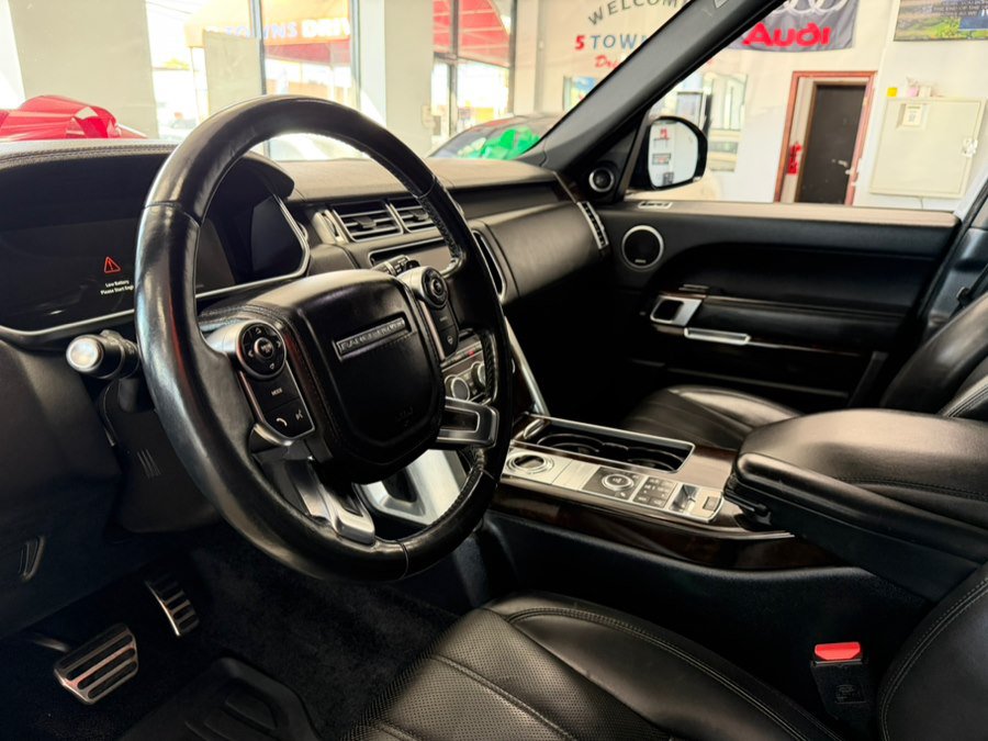 Used 2017 Land Rover Range Rover Supercharged AWD/4WD image 19