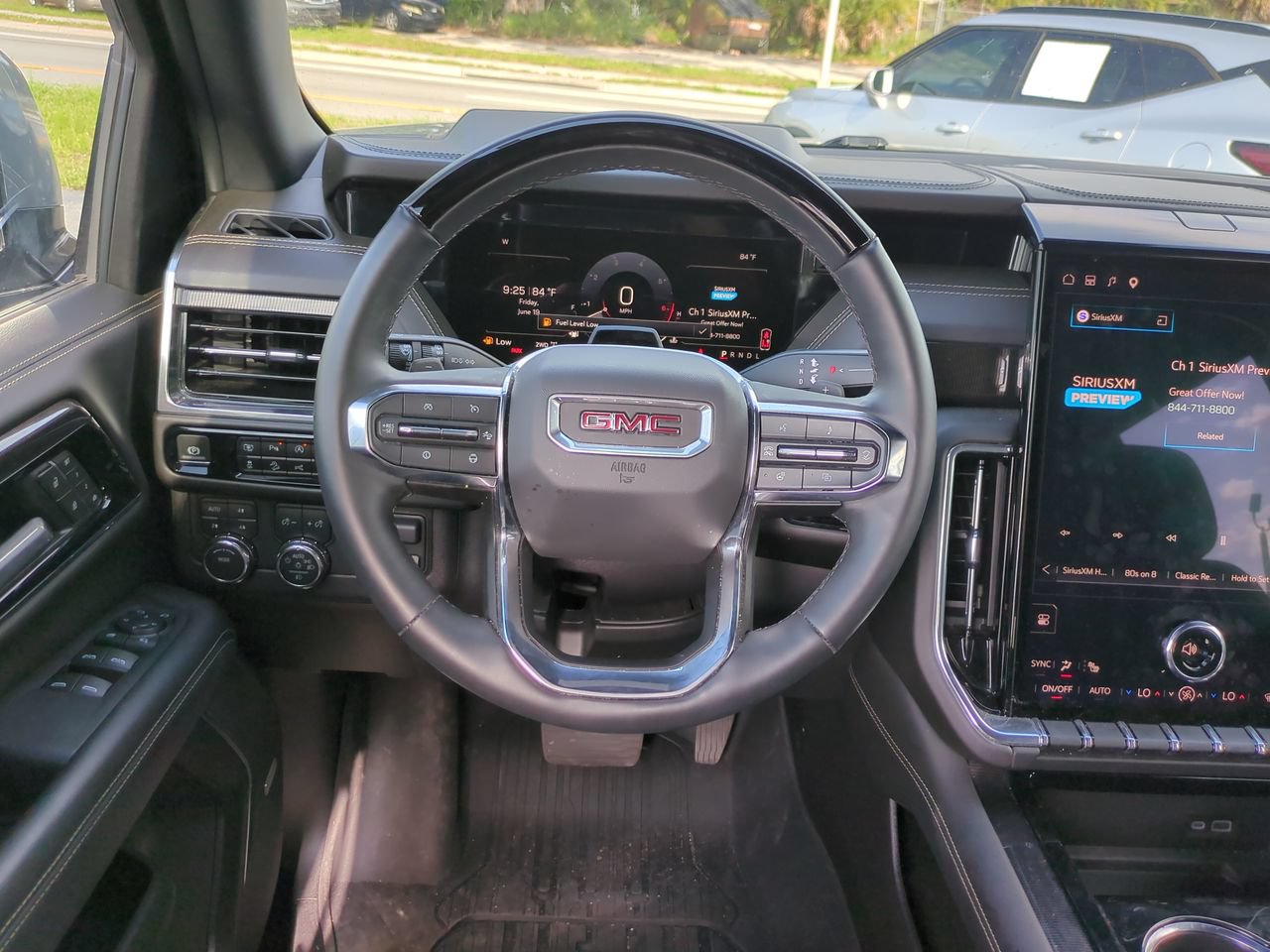 Used 2025 GMC Yukon Elevation AWD/4WD image 17