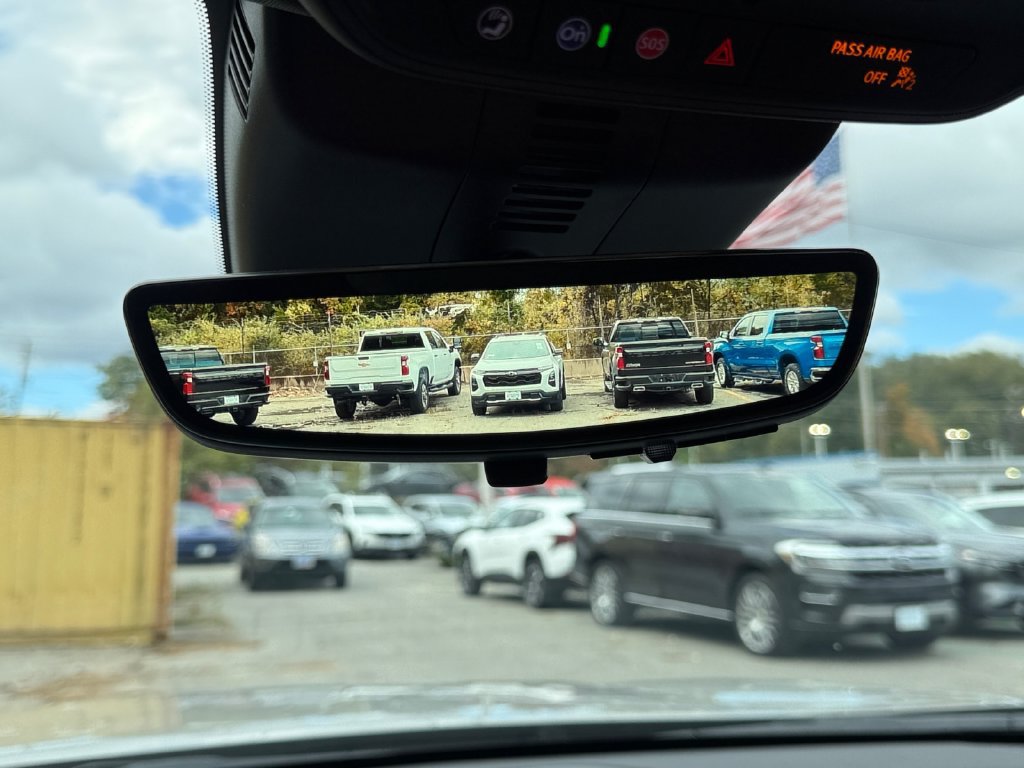 New 2027 Chevrolet Traverse Z71 w/ Enhanced Driving Package AWD/4WD image 18