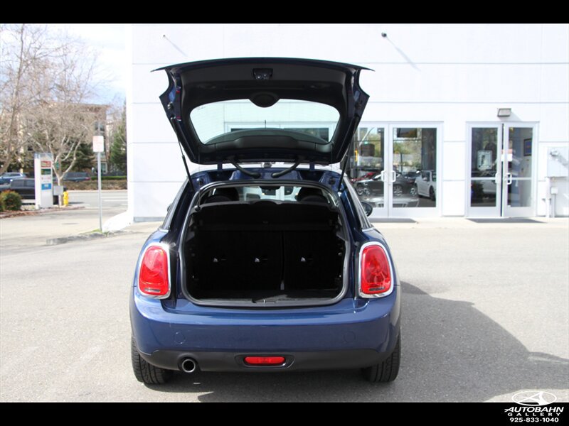 Used 2015 MINI Cooper 4-Door Hardtop w/ Premium Package FWD image 35
