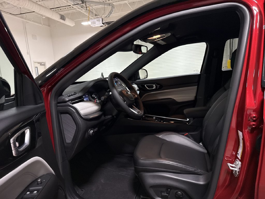 New 2026 Jeep Compass Limited AWD/4WD image 19