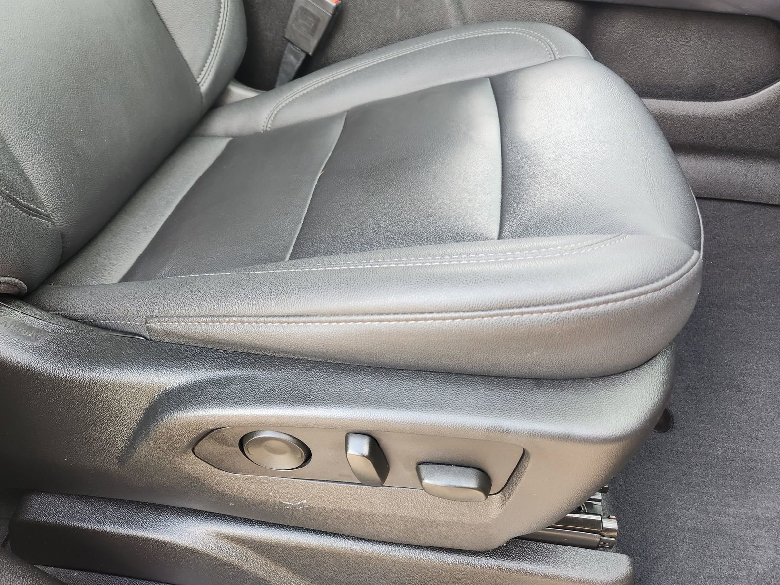 Used 2023 Chevrolet Tahoe LT image 28