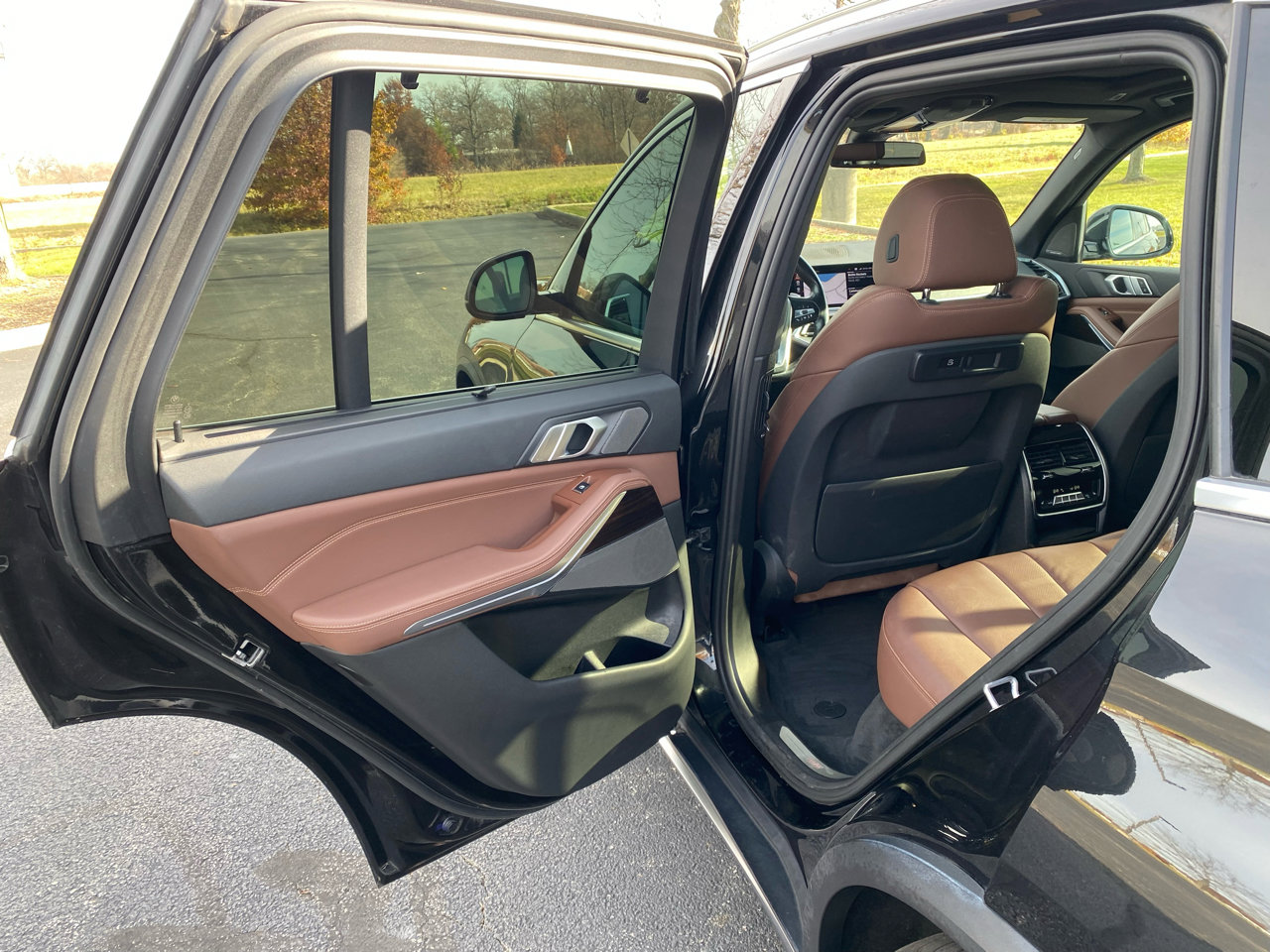 Used 2019 BMW X5 xDrive40i w/ Executive Package image 26