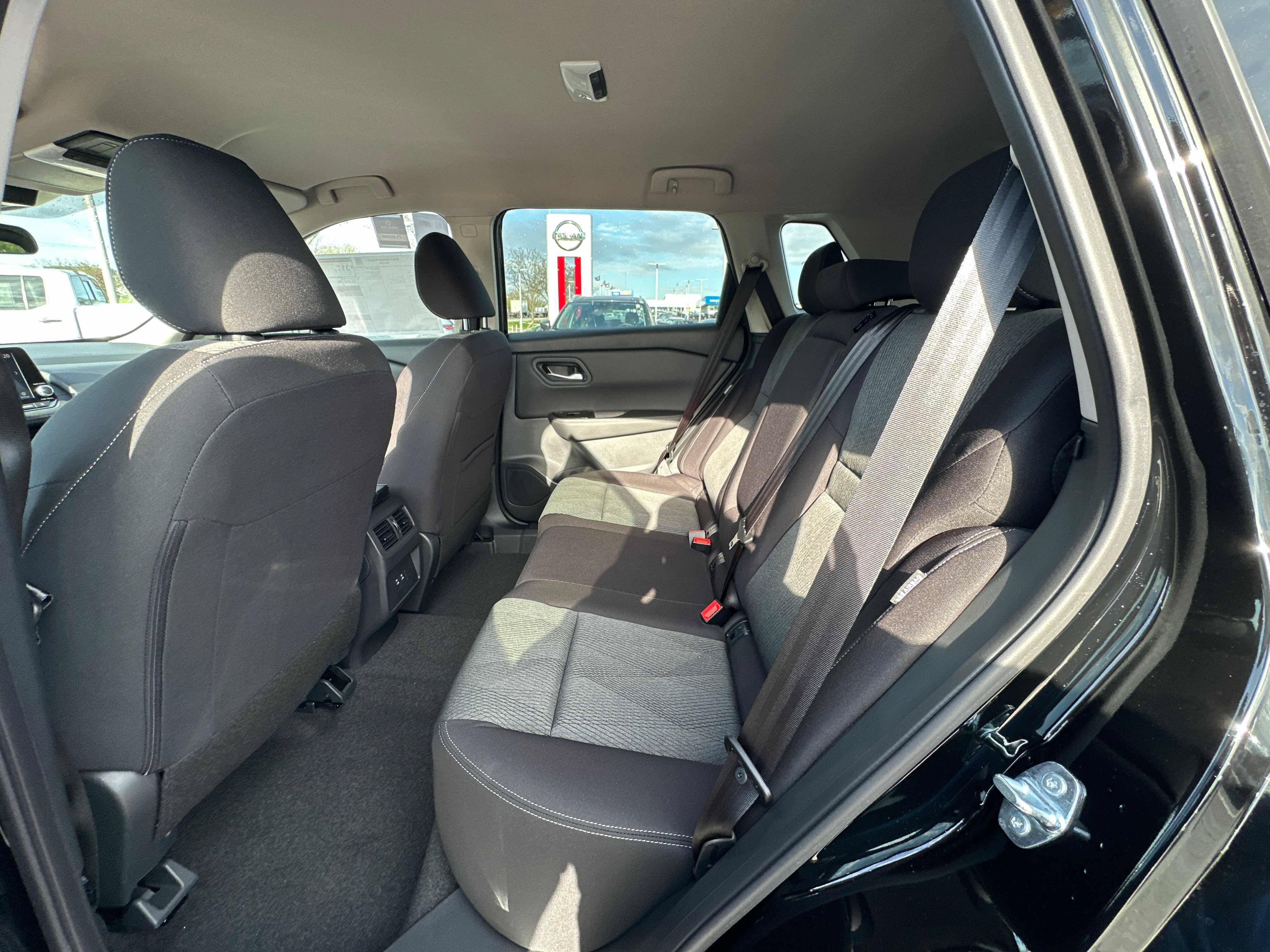 New 2026 Nissan Rogue SV w/ Cold Weather Package AWD/4WD image 27