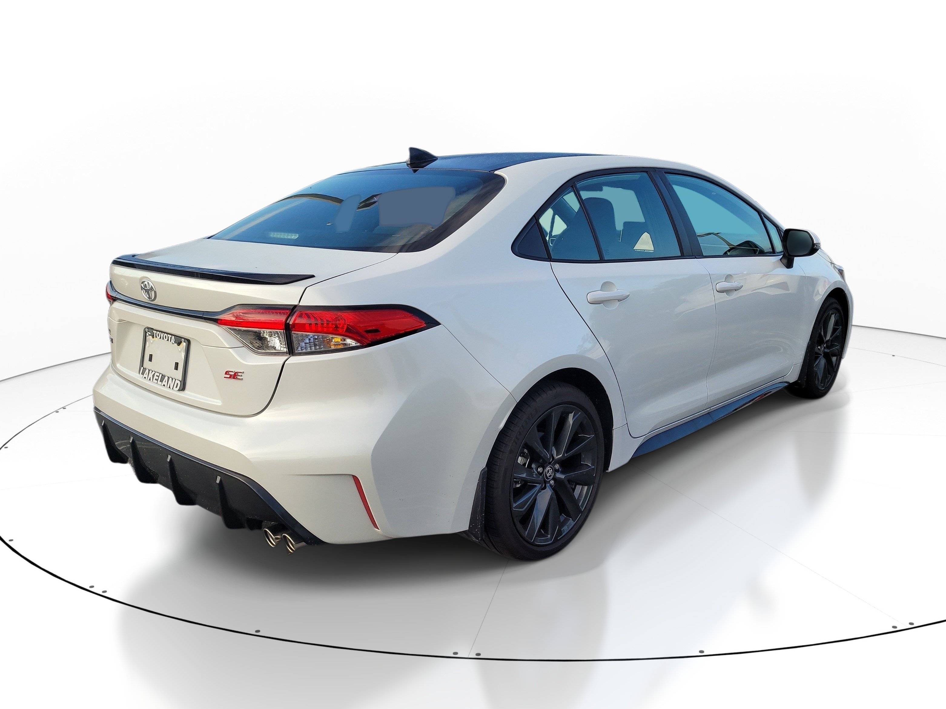 Used 2026 Toyota Corolla SE w/ SE Package FWD image 7