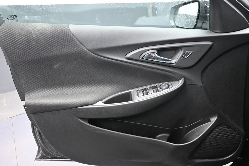Used 2025 Chevrolet Malibu LT FWD image 17