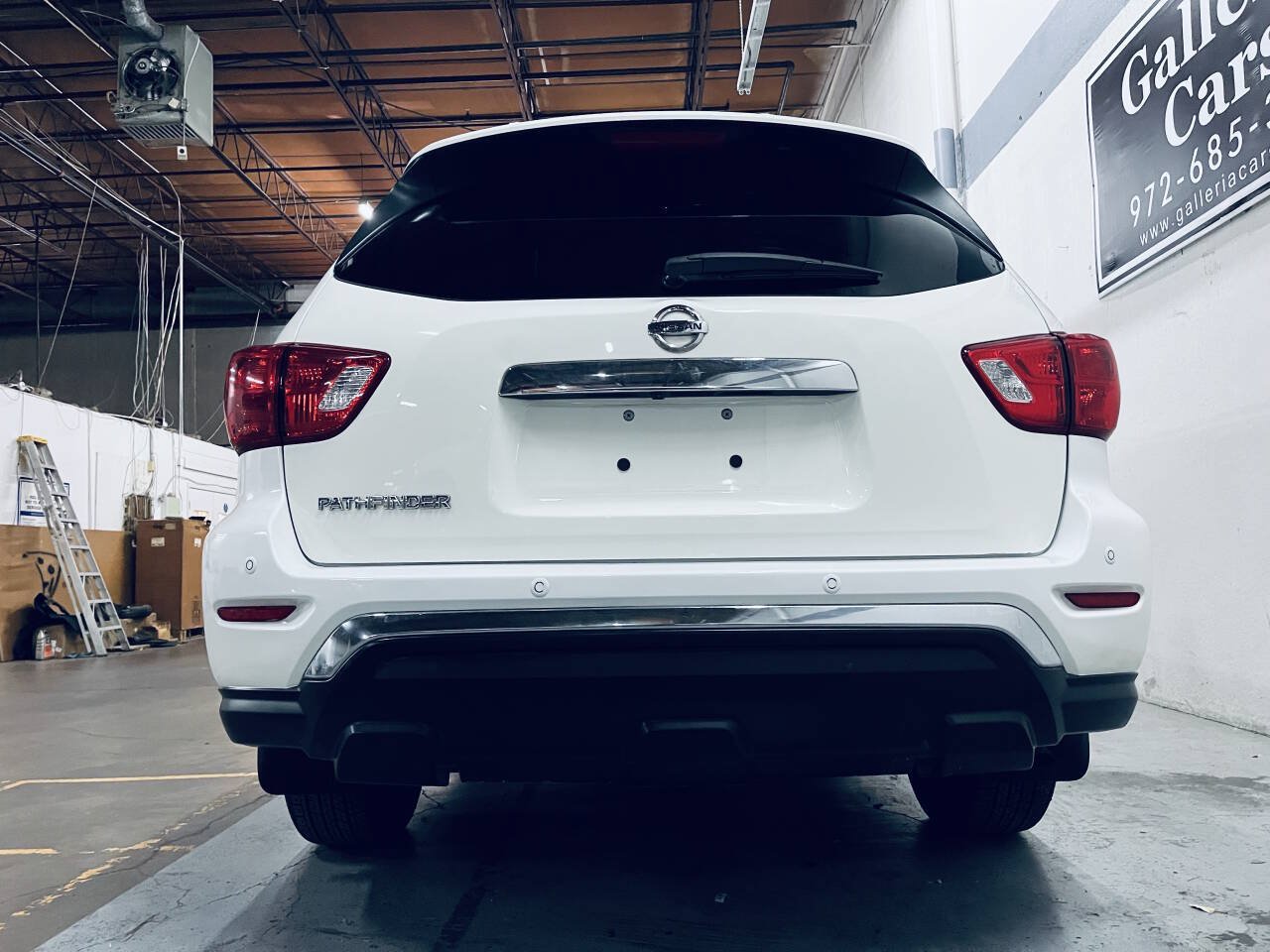 Used 2019 Nissan Pathfinder S FWD image 9