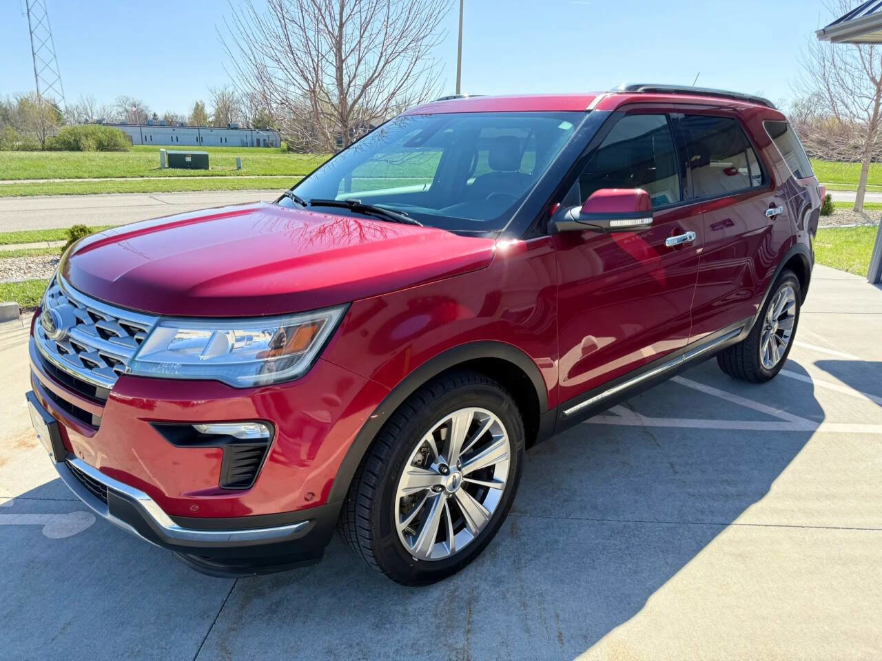 Used 2018 Ford Explorer Limited w/ Equipment Group 301A AWD/4WD image 4