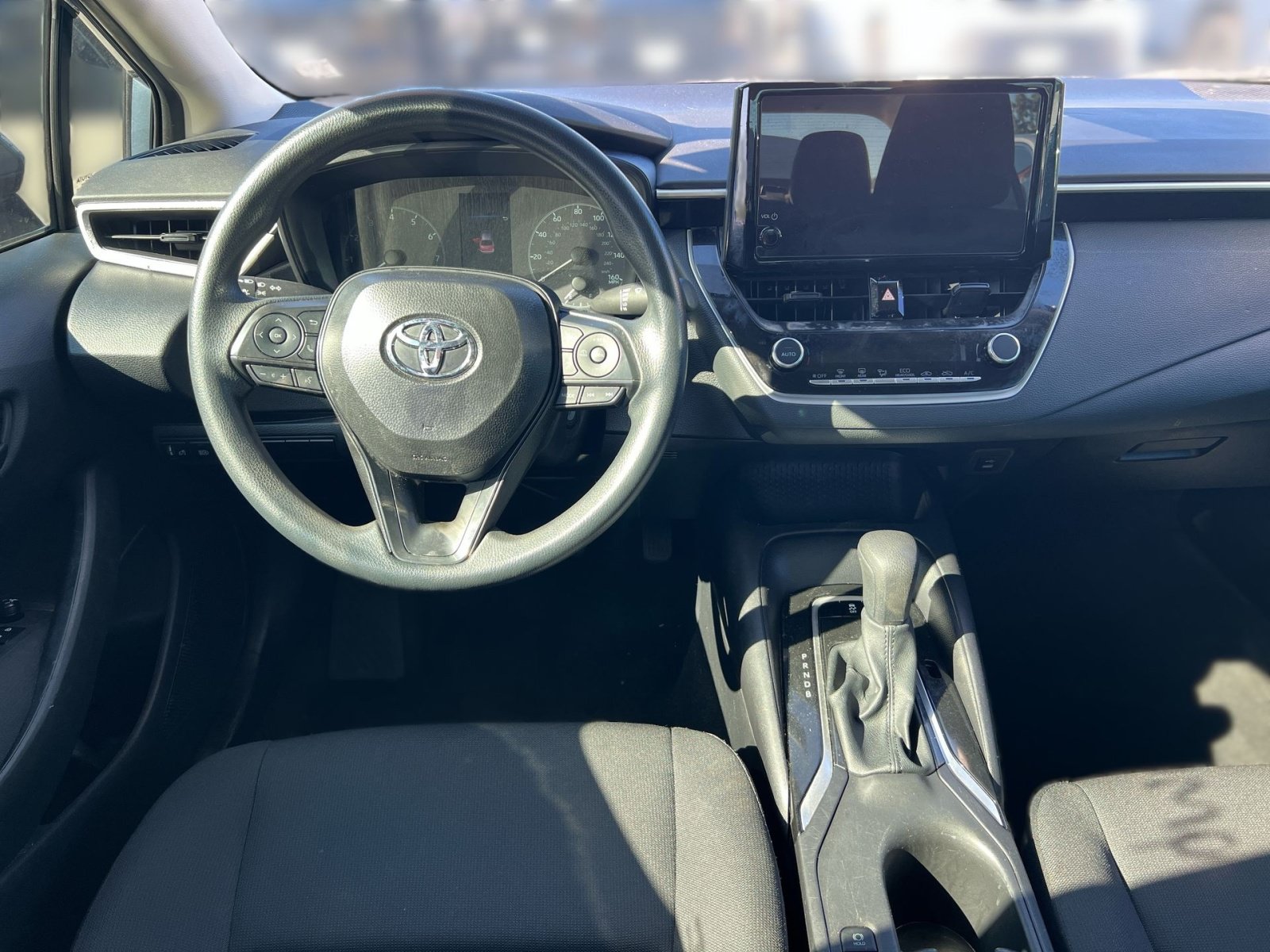 Used 2025 Toyota Corolla LE FWD image 18