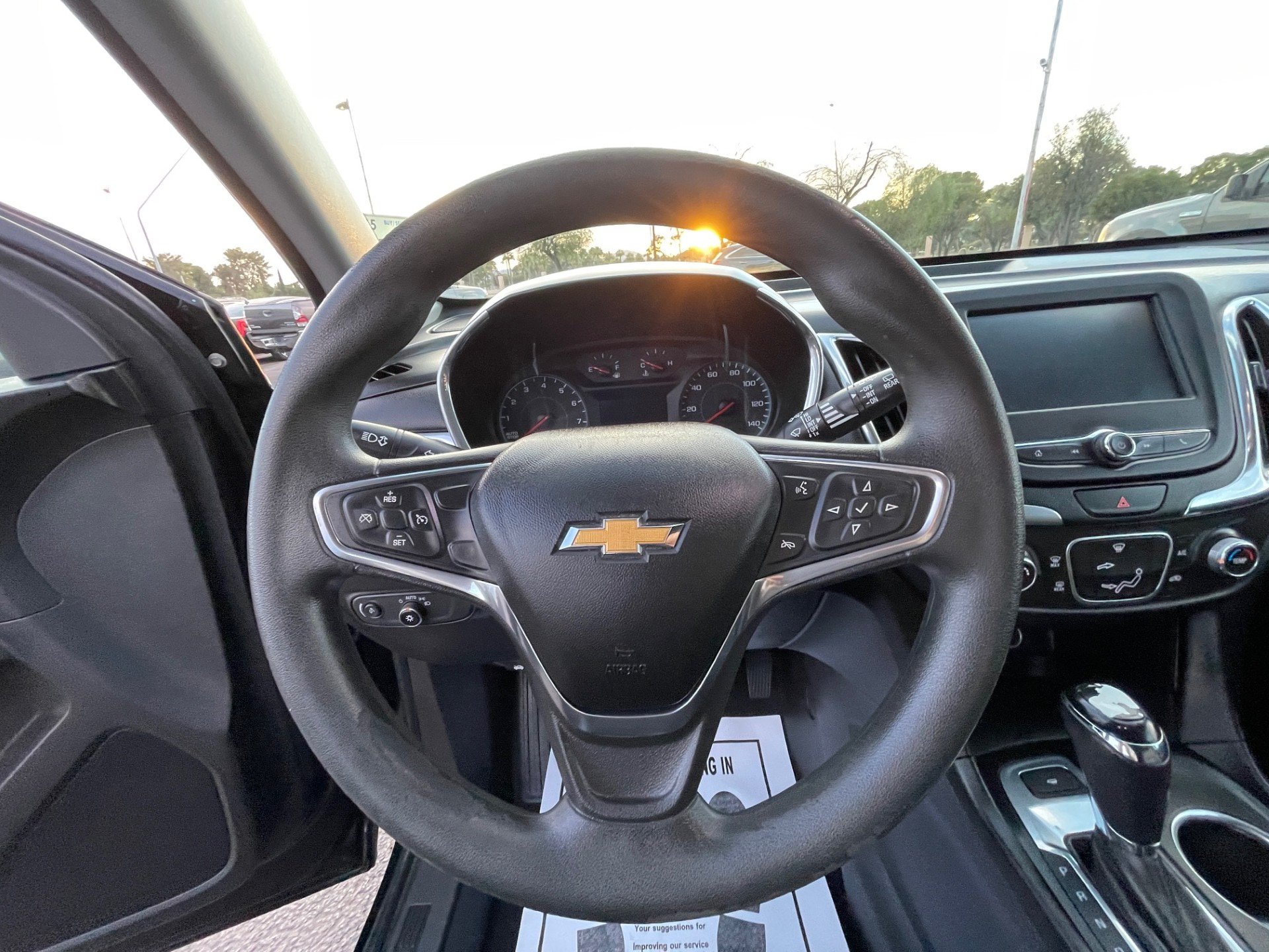 Used 2018 Chevrolet Equinox LT FWD image 18