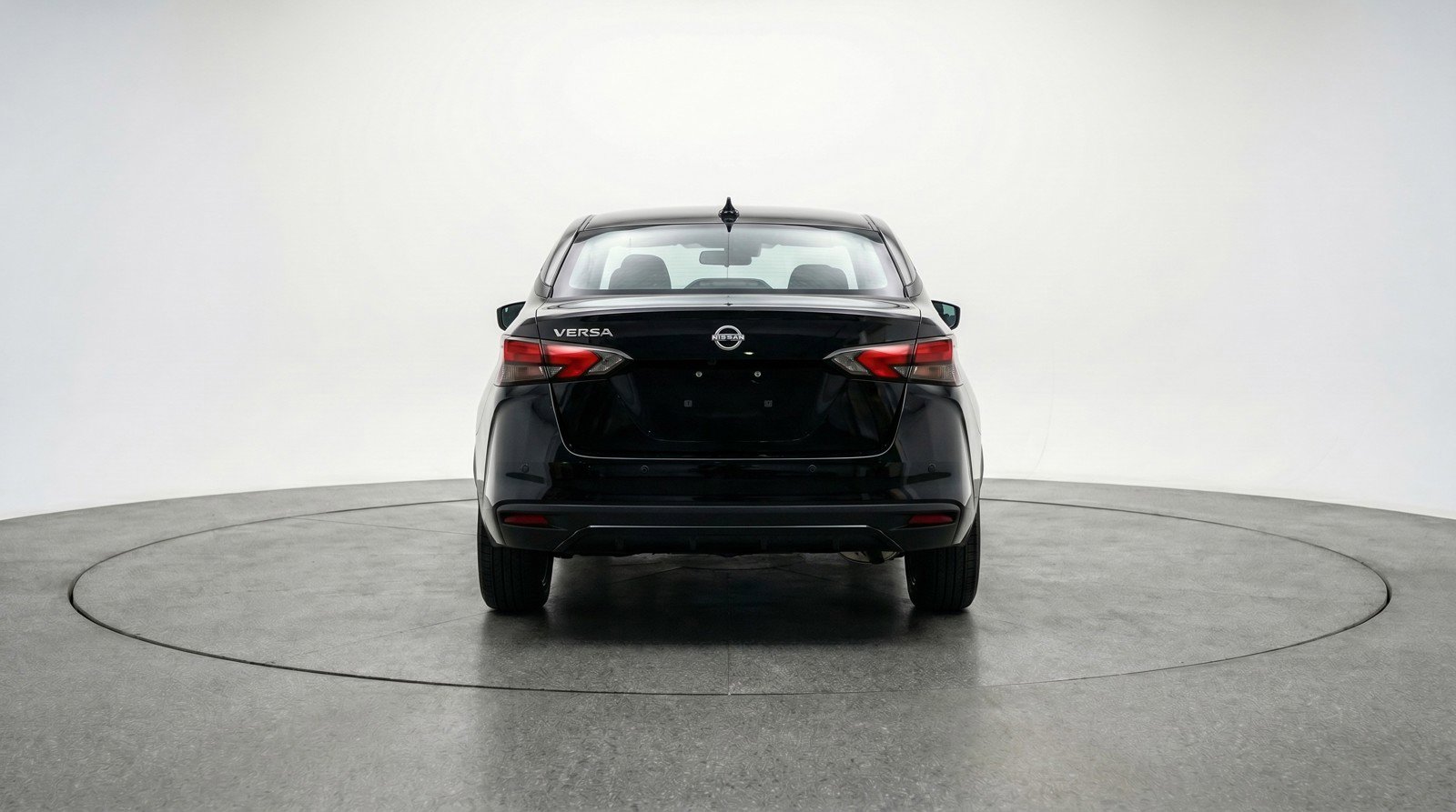 Used 2025 Nissan Versa SV image 7