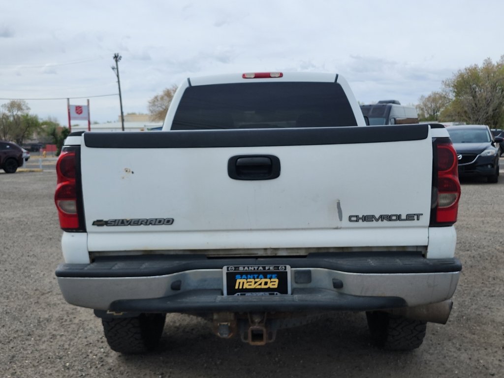 Used 2005 Chevrolet Silverado 2500 LS w/ Heavy-Duty Power Package image 7