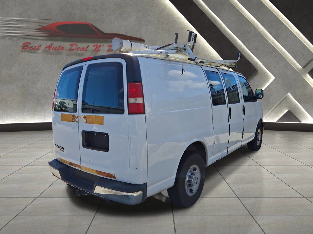 Used 2014 Chevrolet Express 2500 image 6