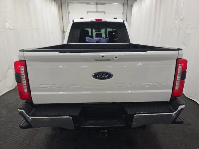 Used 2026 Ford F250 Lariat w/ Lariat Ultimate Package image 11