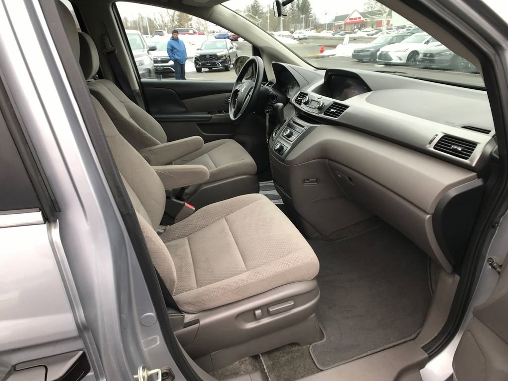 Used 2016 Honda Odyssey LX image 27