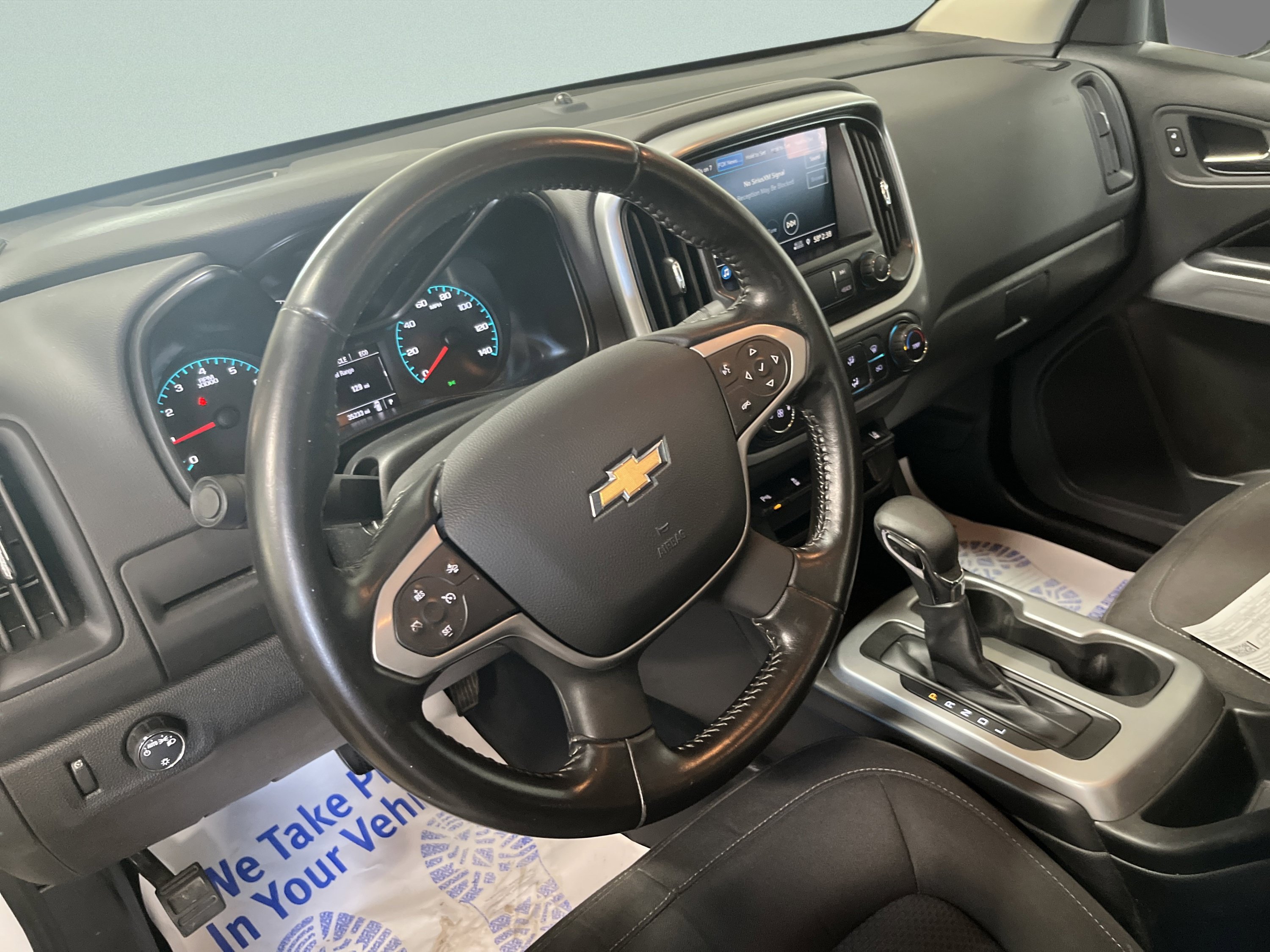 Used 2022 Chevrolet Colorado LT w/ Fleet Safety Package RWD image 12