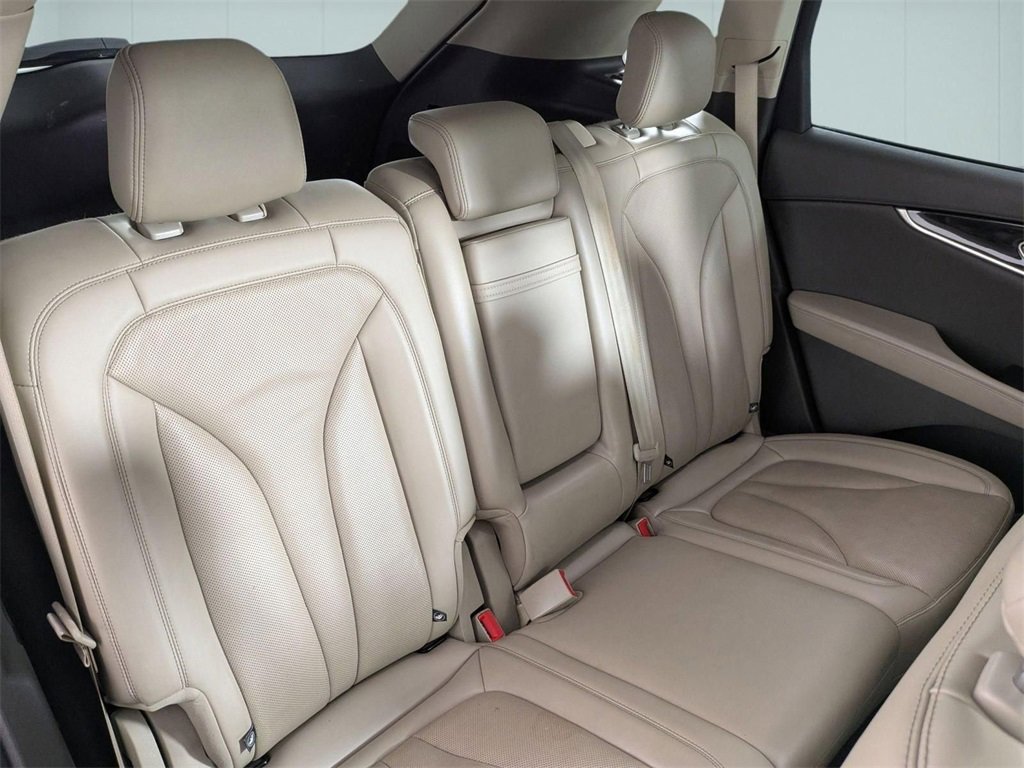 Used 2022 Lincoln Nautilus Reserve image 29