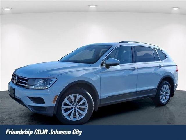 Used 2019 Volkswagen Tiguan SE w/ Panoramic Sunroof Package image 1