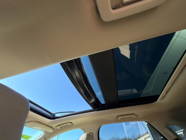 Used 2022 Ford Edge SEL w/ Convenience Package image 16