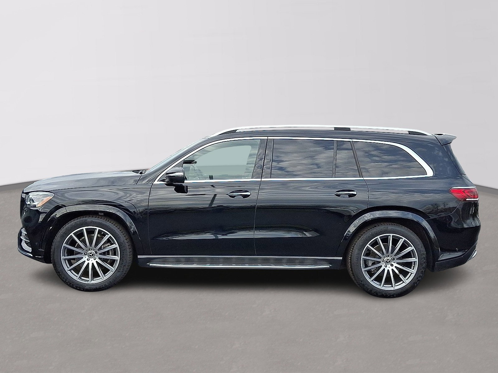 Used 2023 Mercedes-Benz GLS 450 4MATIC image 7