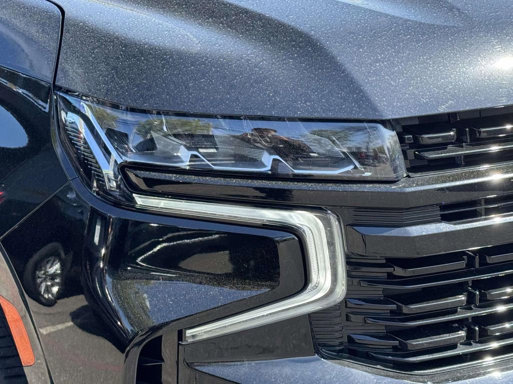 Used 2024 Chevrolet Suburban RST w/ Luxury Package AWD/4WD image 7