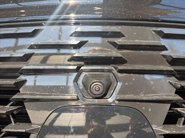 New 2027 Chrysler Pacifica Select FWD image 3