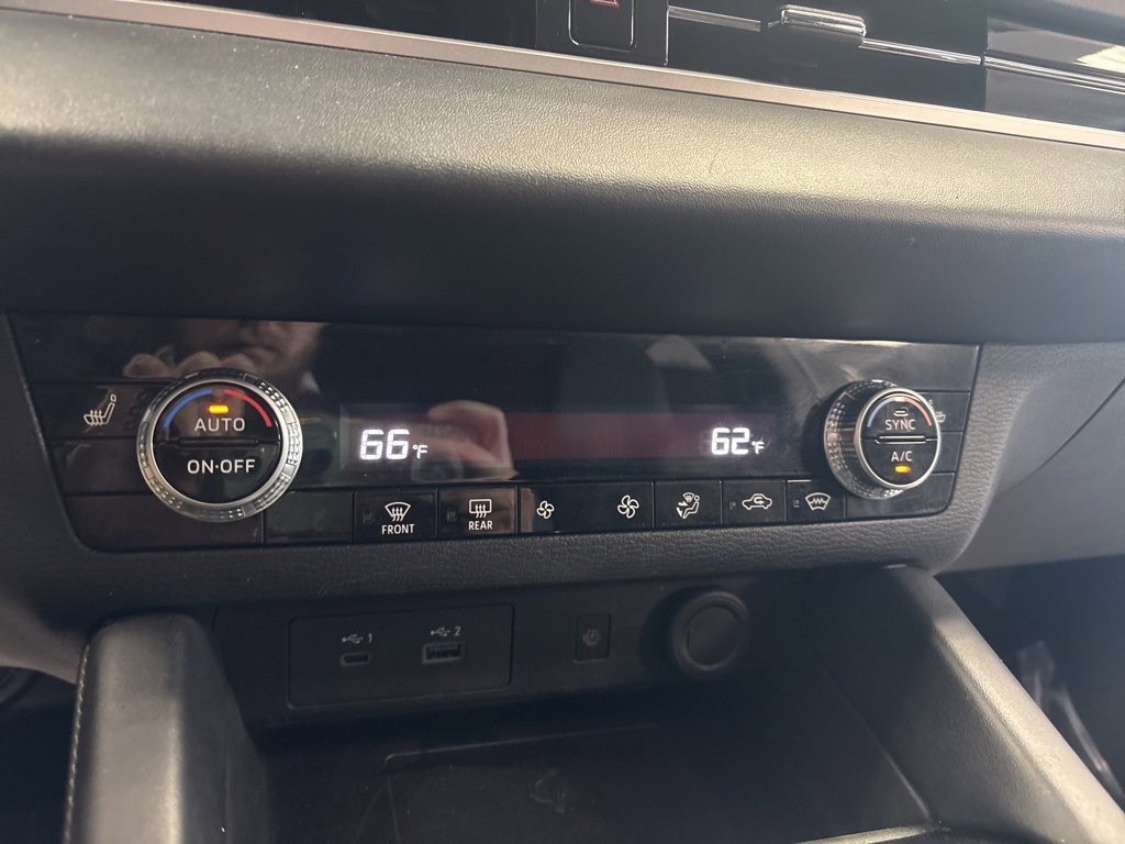 Used 2023 Mitsubishi Outlander SE image 23