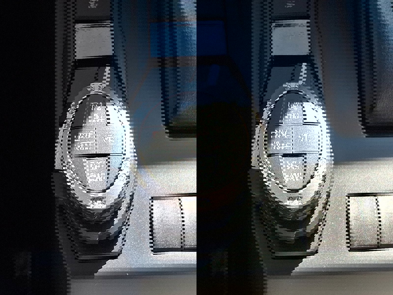 Used 2025 Toyota Tacoma TRD Off-Road image 26