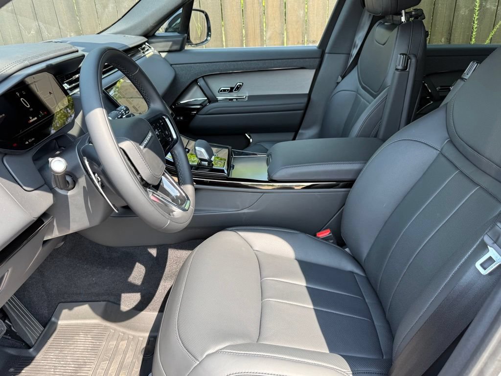 New 2026 Land Rover Range Rover Sport SE AWD/4WD image 10