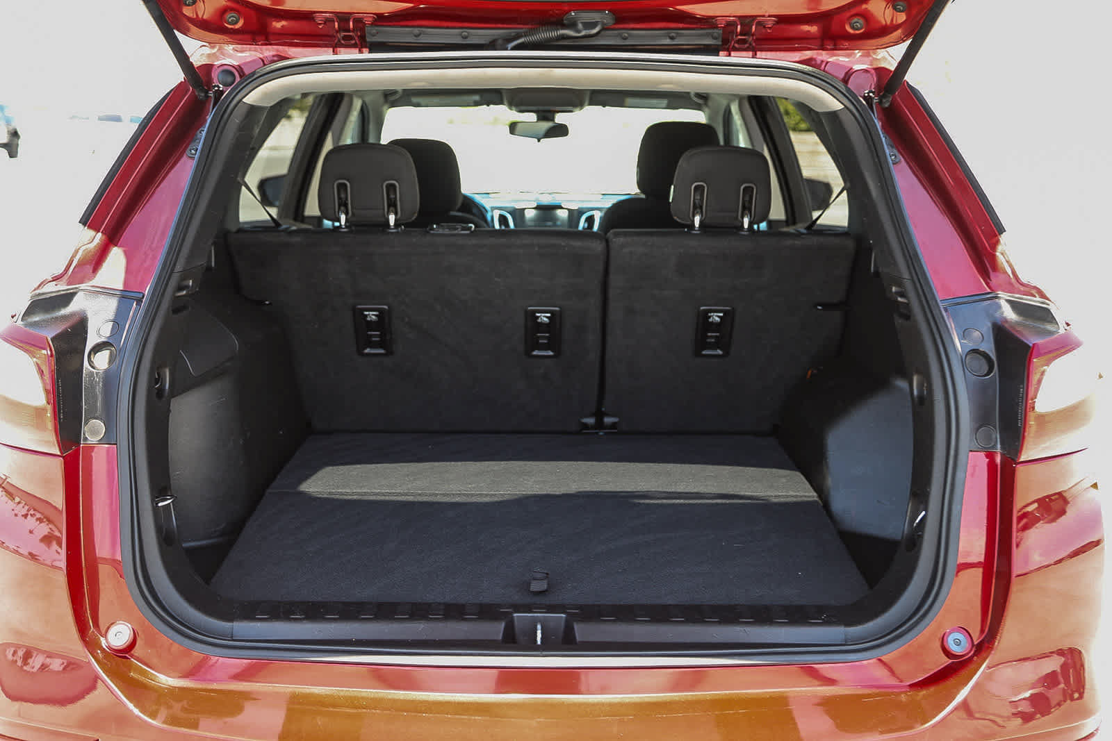 Used 2018 Chevrolet Equinox LT FWD image 24
