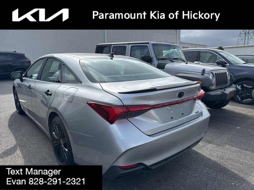 Used 2022 Toyota Avalon XSE w/ Carpet Mat Package (TMS) image 9