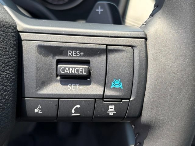 Certified 2025 Nissan Rogue SV AWD/4WD image 18