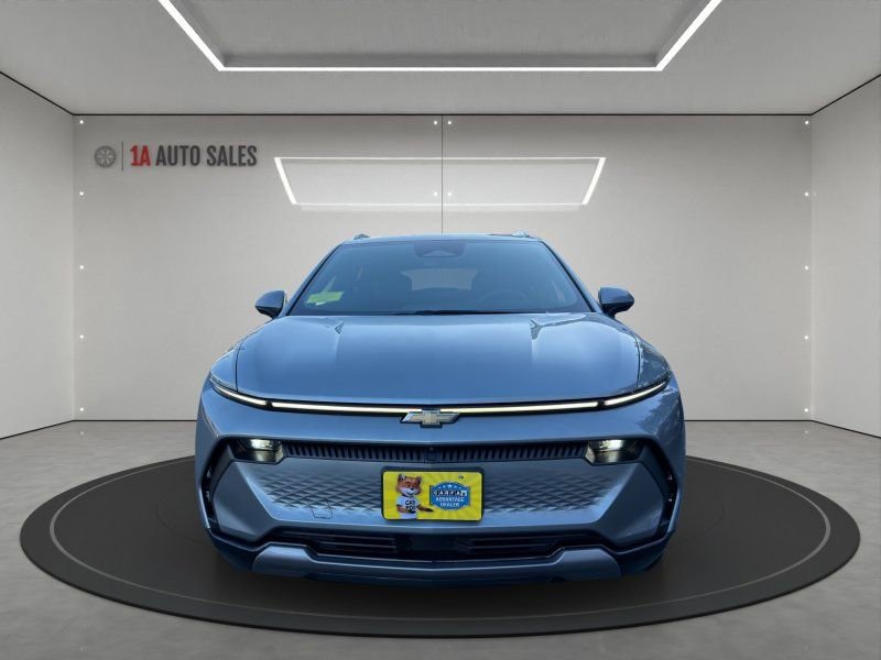 Used 2024 Chevrolet Equinox EV LT image 8