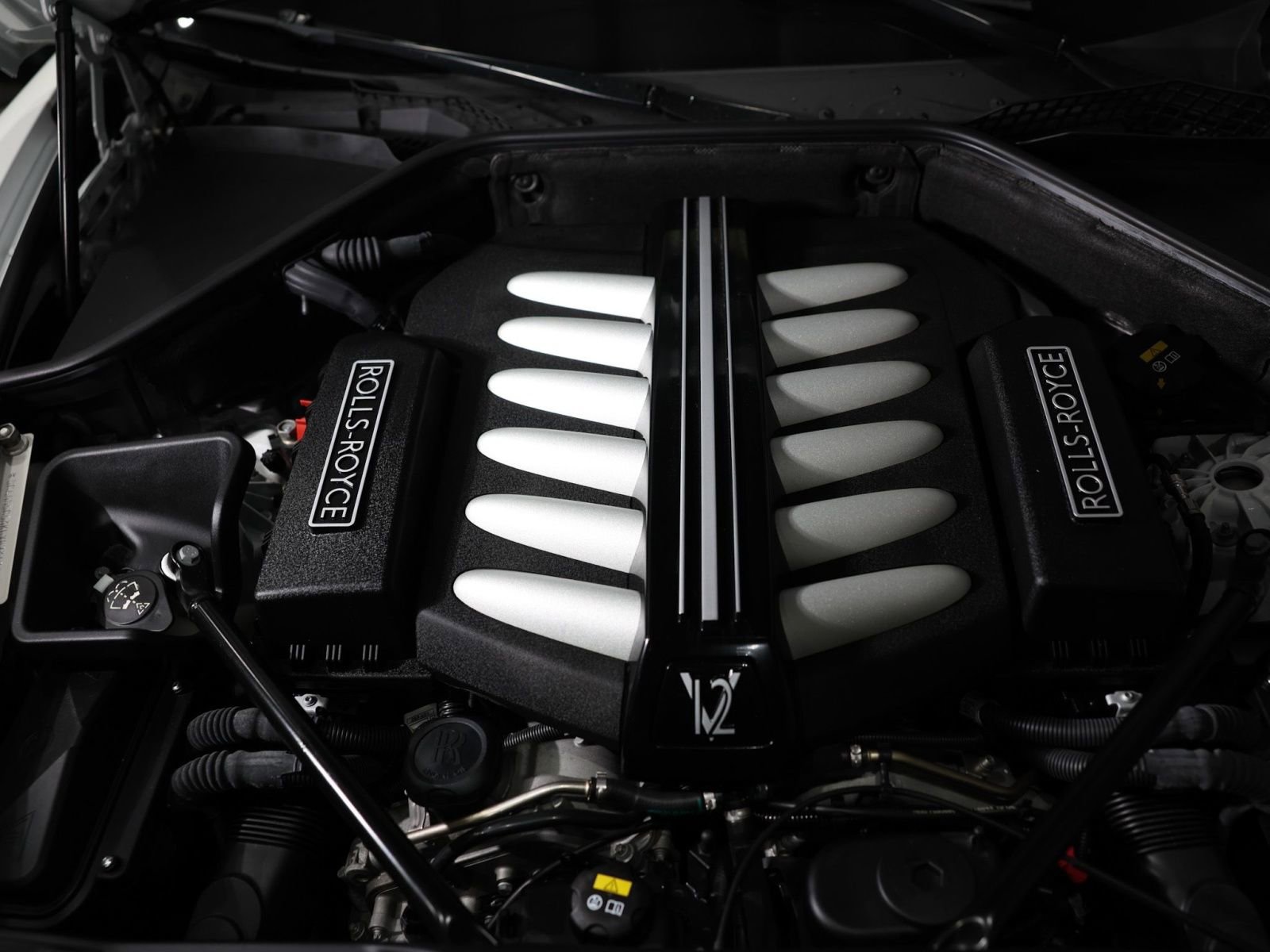 Used 2019 Rolls-Royce Wraith RWD image 37