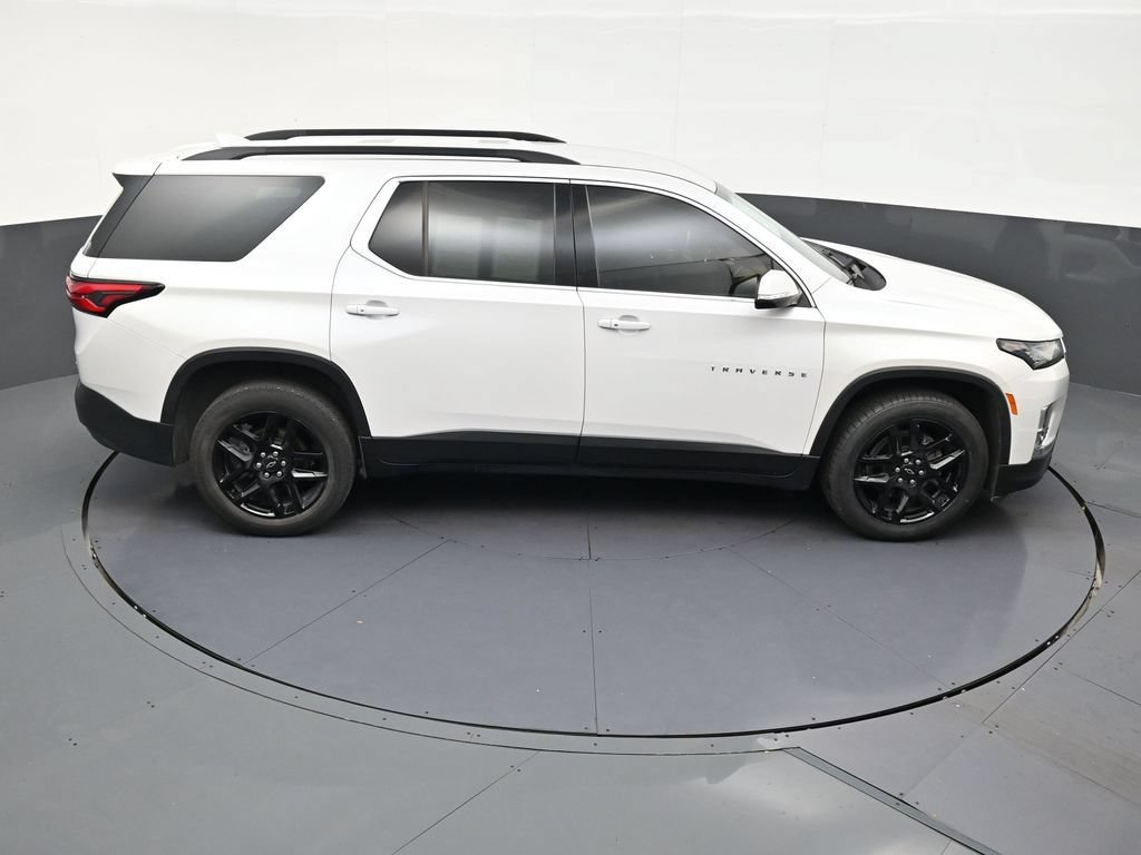 Used 2022 Chevrolet Traverse LT FWD image 17