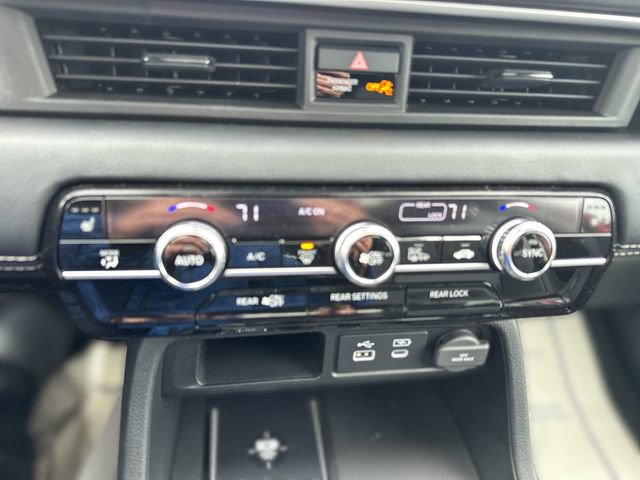 Used 2025 Honda Pilot Touring image 21