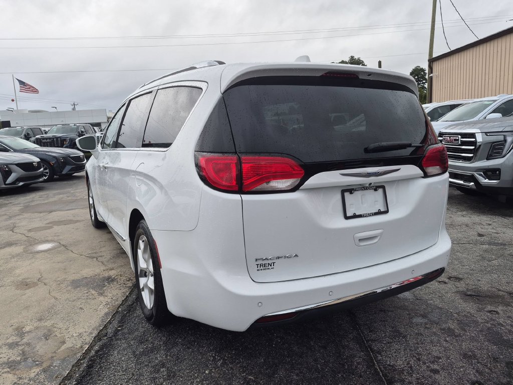 Used 2018 Chrysler Pacifica Touring-L Plus w/ Tire & Wheel Group