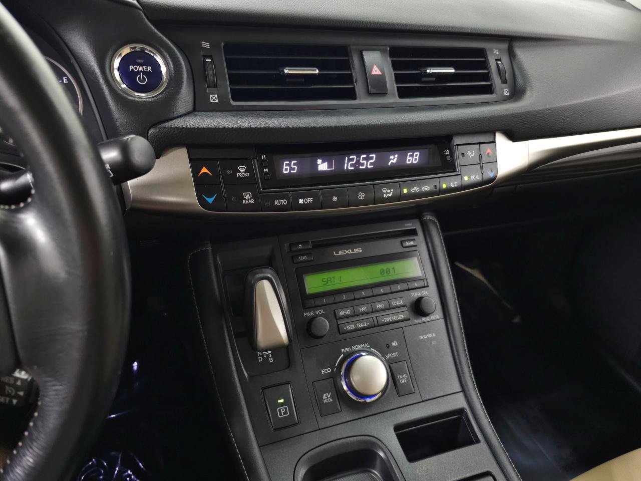 Used 2015 Lexus CT 200h FWD image 23