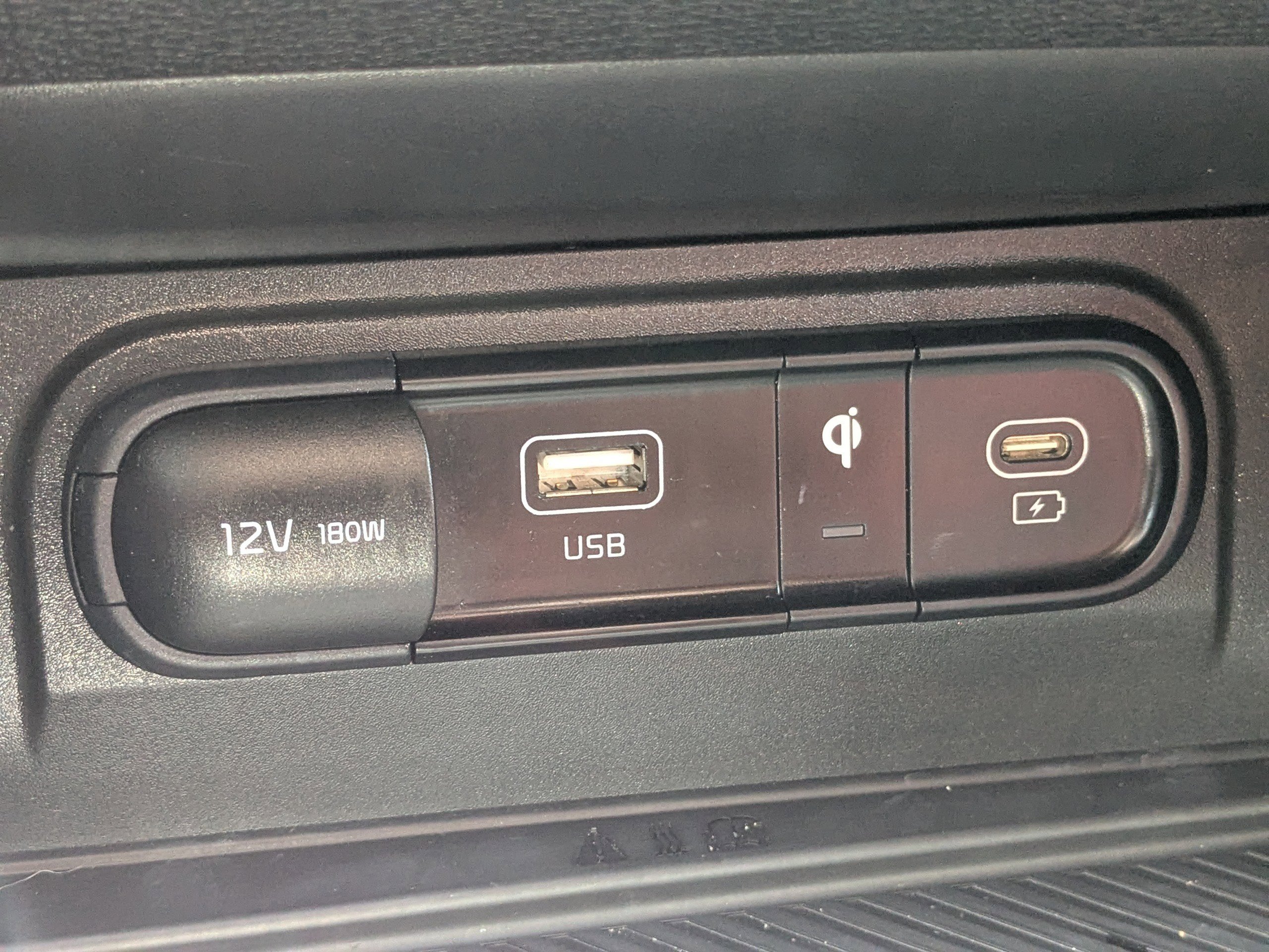 Used 2023 Kia Sportage SX image 23