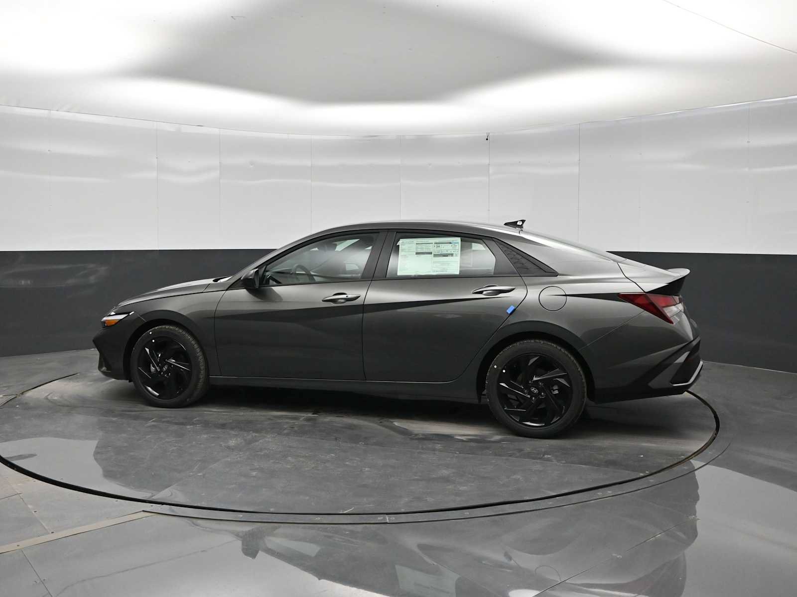 New 2026 Hyundai Elantra Sport FWD image 5