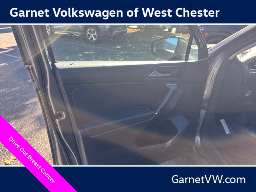 Used 2018 Volkswagen Tiguan SE AWD/4WD image 11