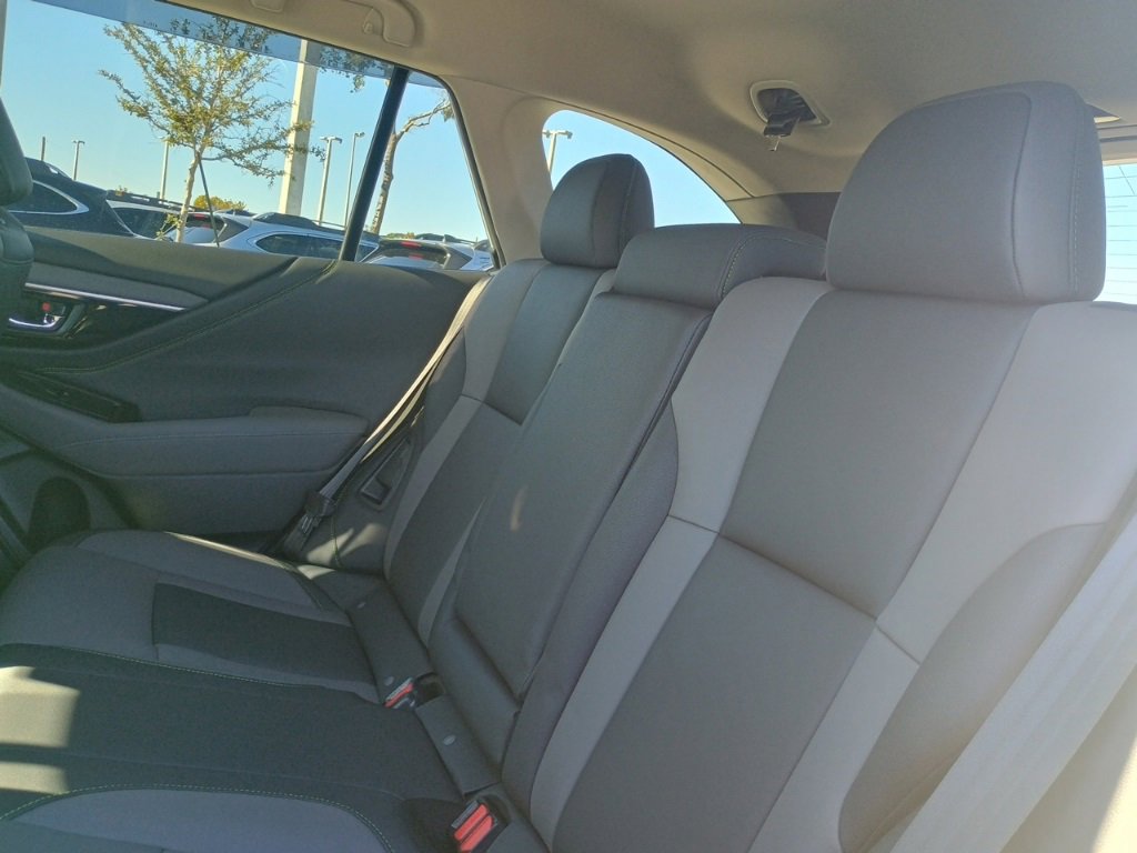 Certified 2022 Subaru Outback Onyx Edition XT w/ Popular Package #2 image 17