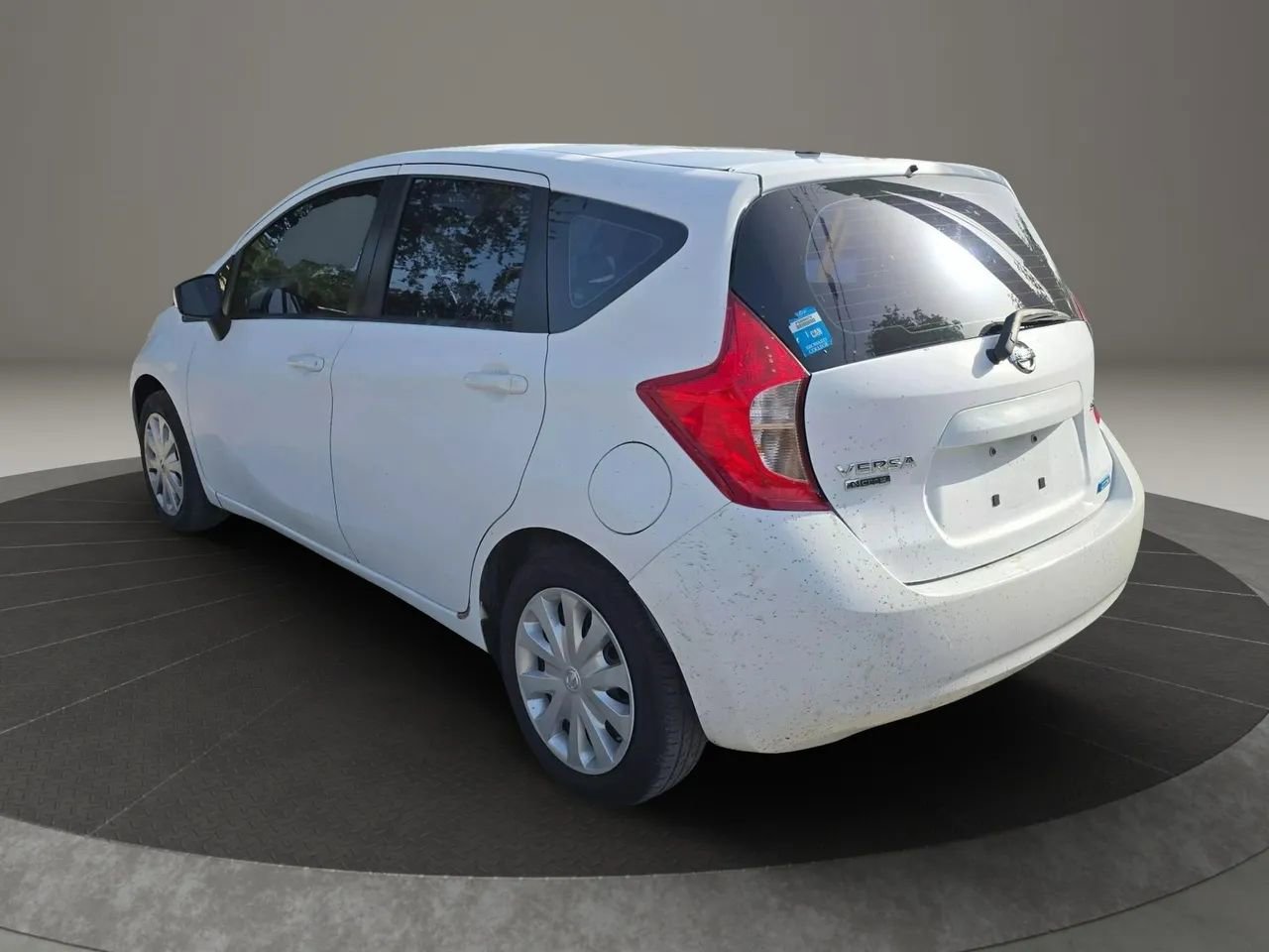 Used 2015 Nissan Versa Note SV image 2